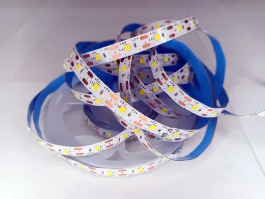 Світлодіодна стрічка 5v 2835 60led/m ip20 Нейтральна фото