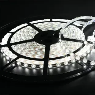 Світлодіодна стрічка з лінзою 24v 2835 48led Білий фото