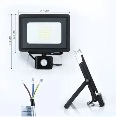 LED прожектор з датчиком руху 30Вт фото